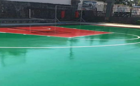 万州篮球场翻新地面